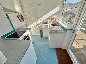 Kitchen- click for photo gallery